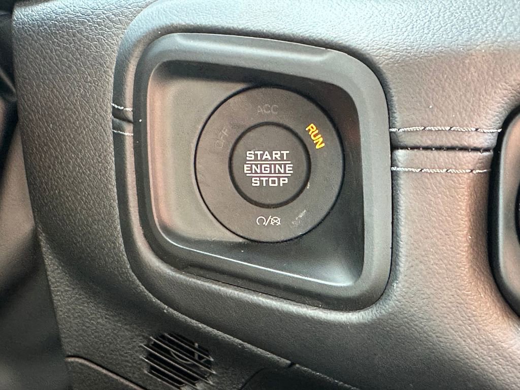 New 2024 Jeep Wrangler Unlimited Sahara w/ Technology Group image 23