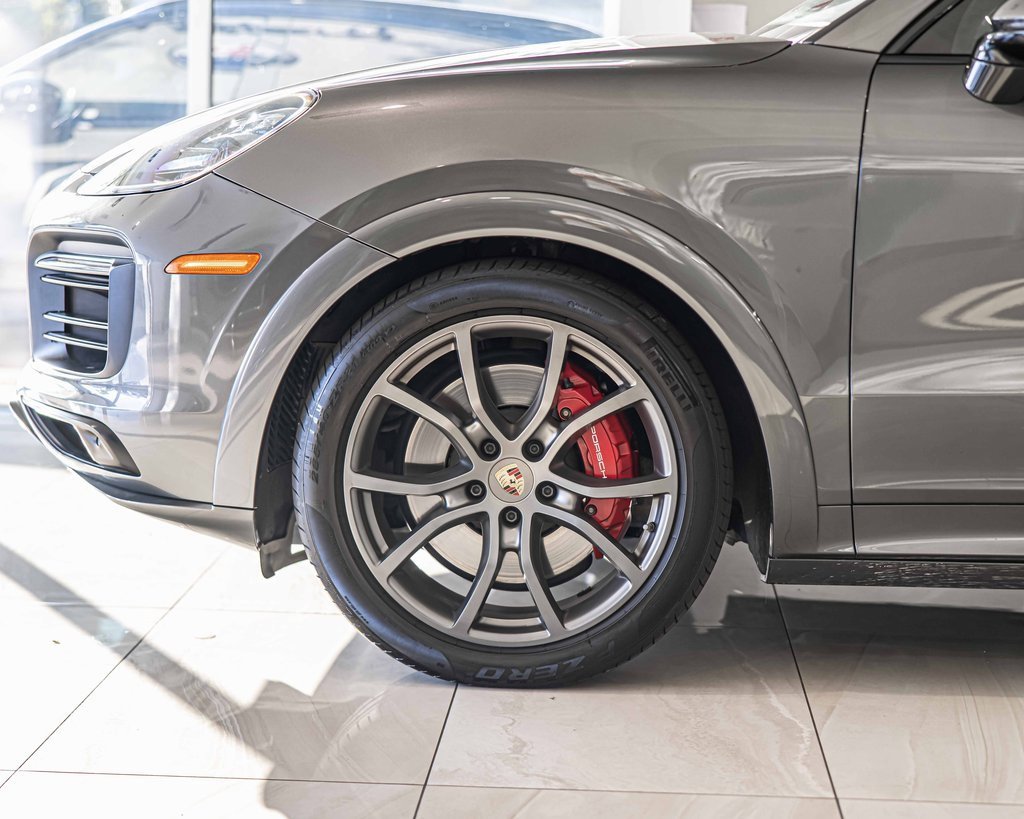 Used 2021 Porsche Cayenne GTS image 8