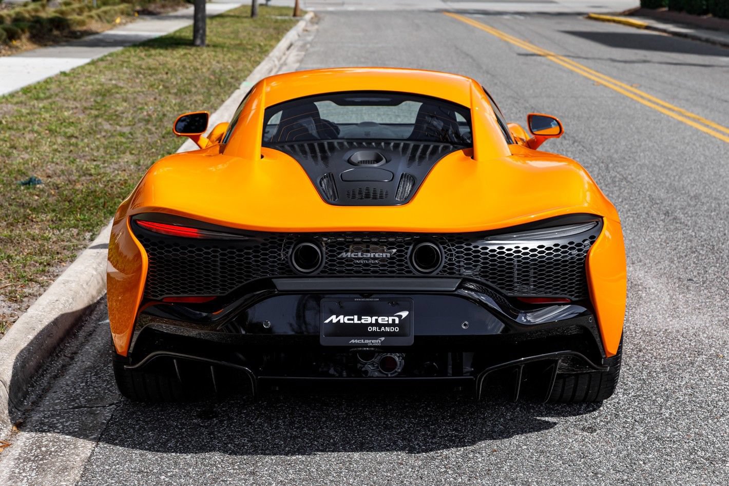 New 2026 McLaren Artura RWD image 7