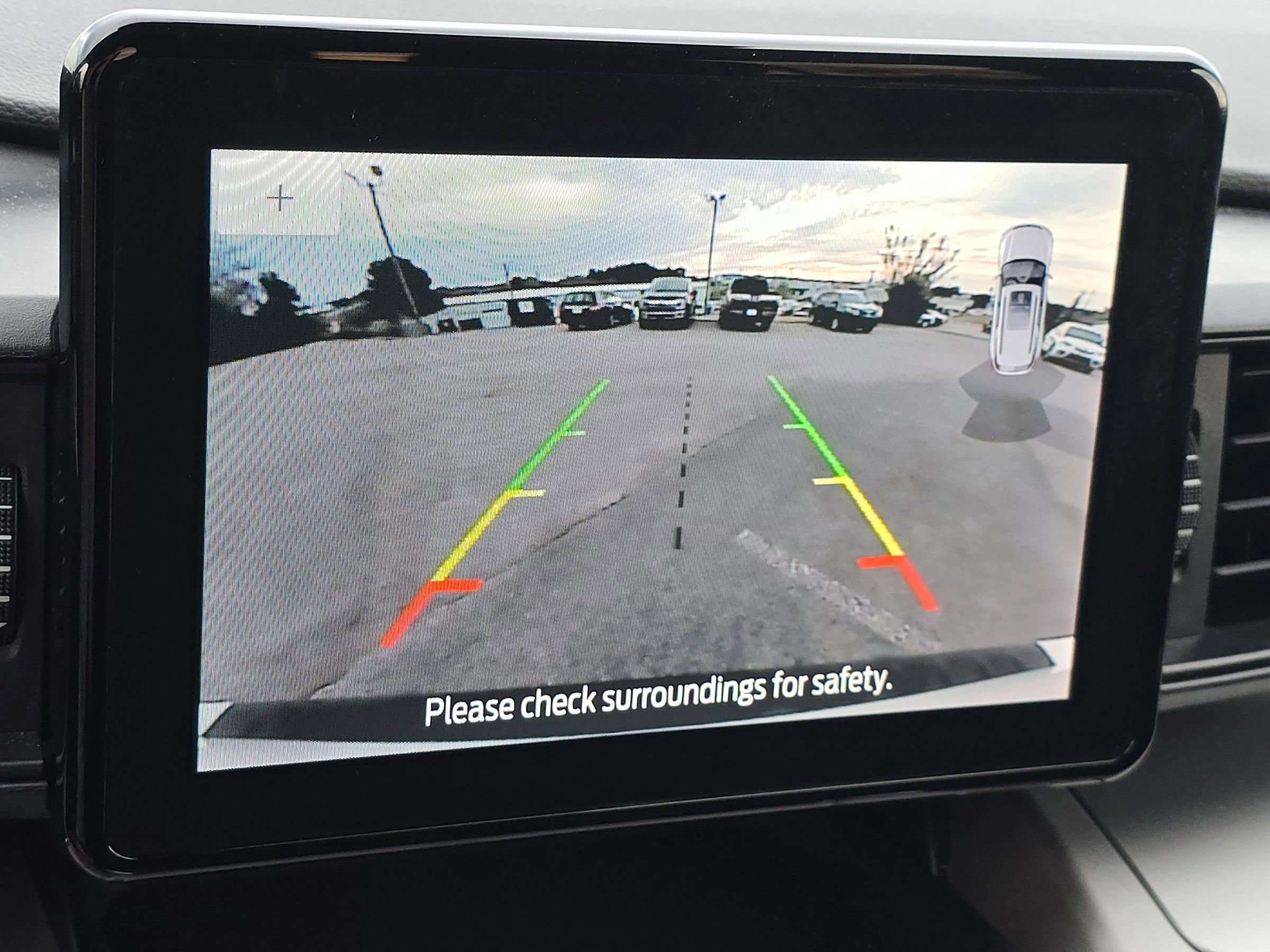 Used 2022 Ford Explorer XLT image 26