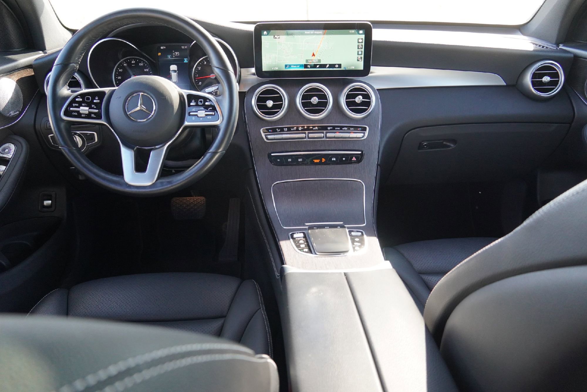 Used 2020 Mercedes-Benz GLC 300 4MATIC image 26
