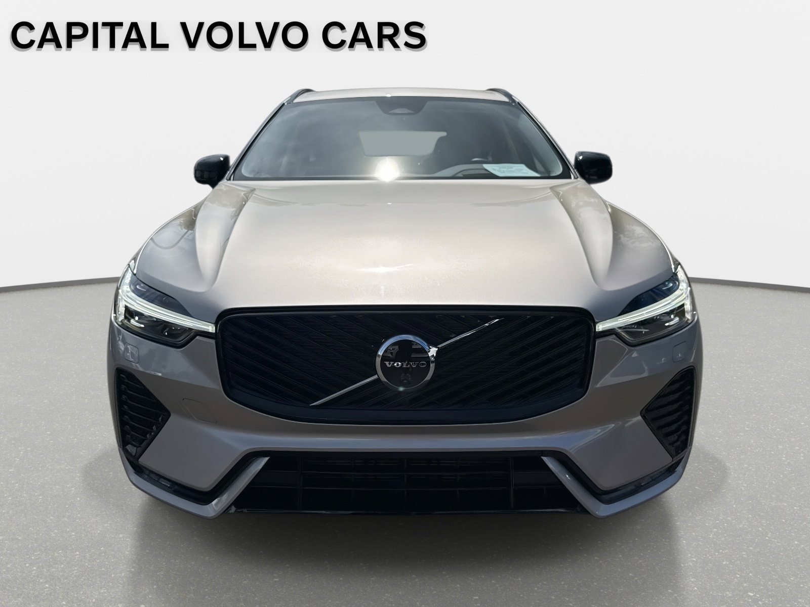 Used 2026 Volvo XC60 B5 Ultra w/ Protection Package Premier image 2