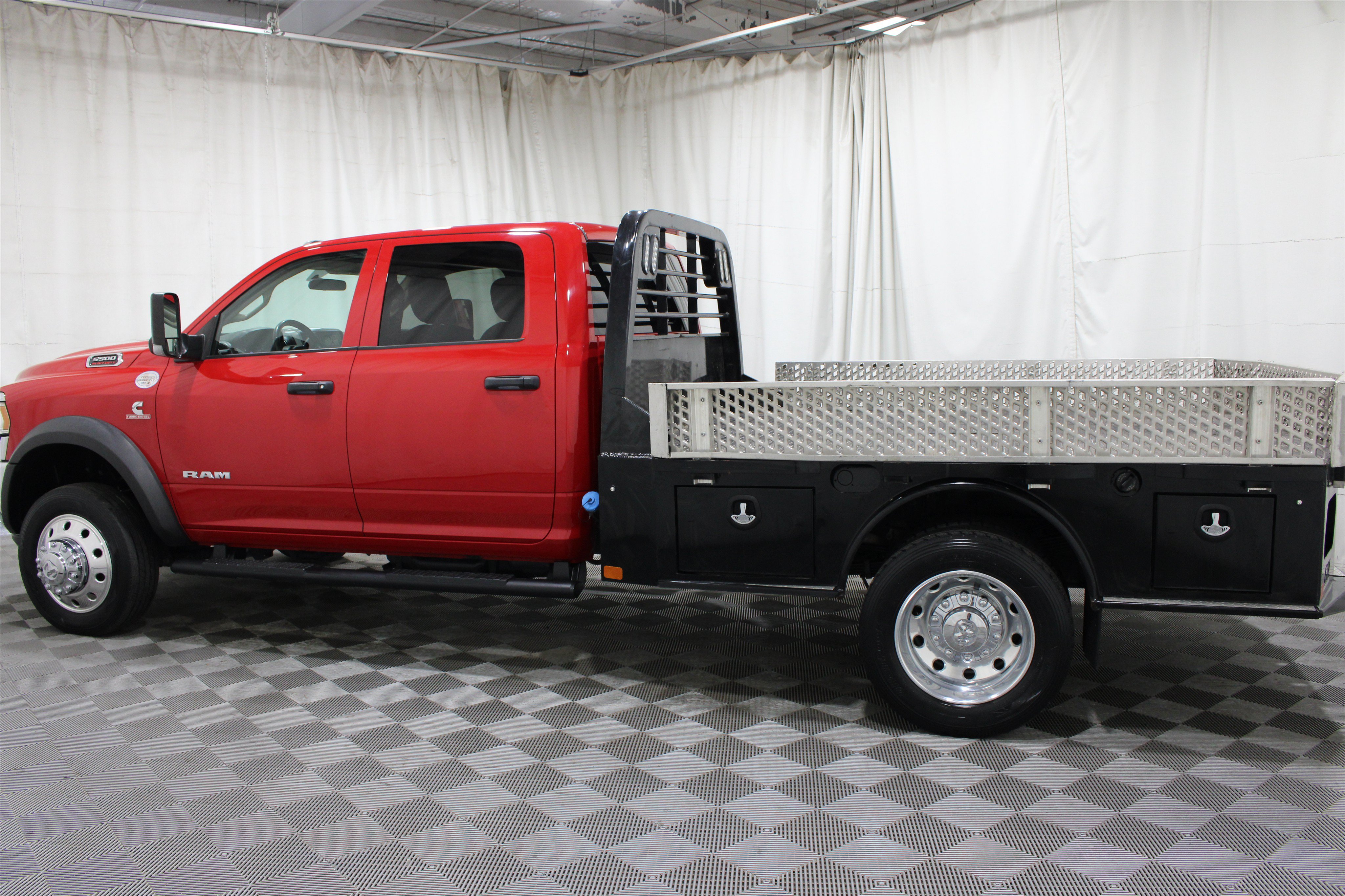 Used 2020 RAM 5500 Tradesman w/ Chrome Appearance Group AWD/4WD image 31