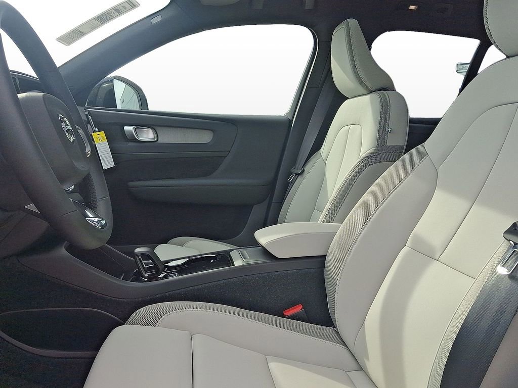 New 2026 Volvo EX40 Plus w/ Climate Package image 14