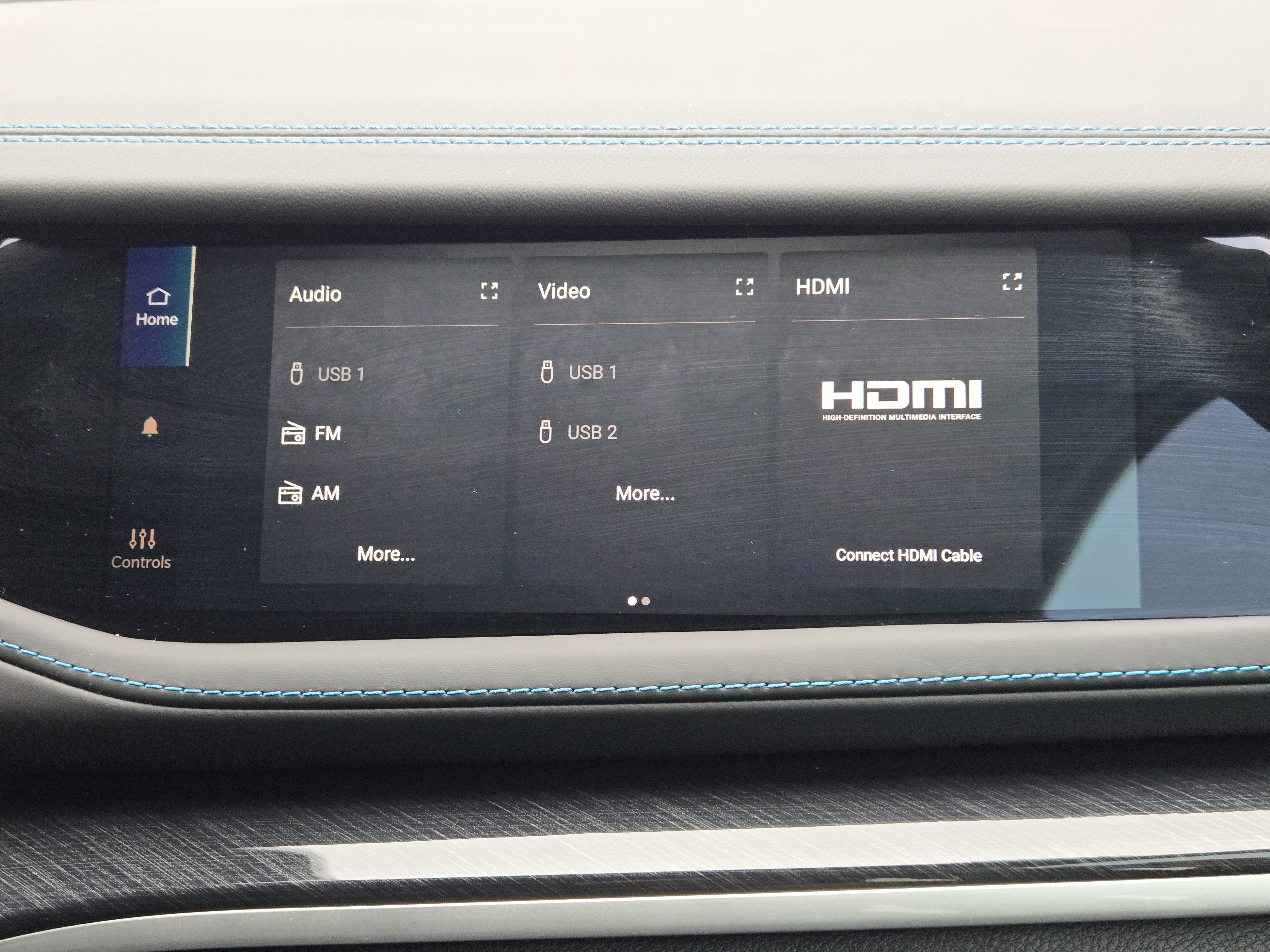 Used 2022 Jeep Grand Cherokee Trailhawk w/ Luxury Tech Group III image 32