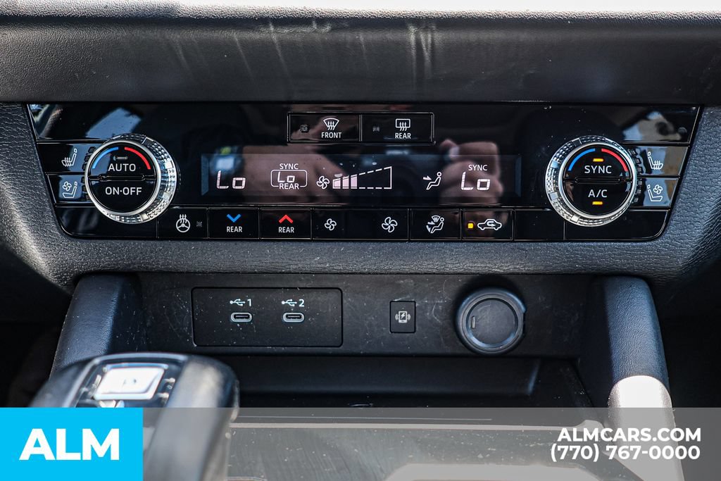 Used 2025 Mitsubishi Outlander SEL FWD image 41