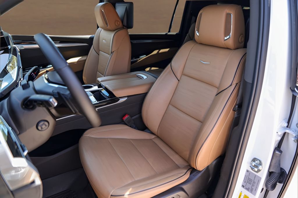 Certified 2025 Cadillac Escalade ESV Premium Luxury w/ Touring Package AWD/4WD image 7