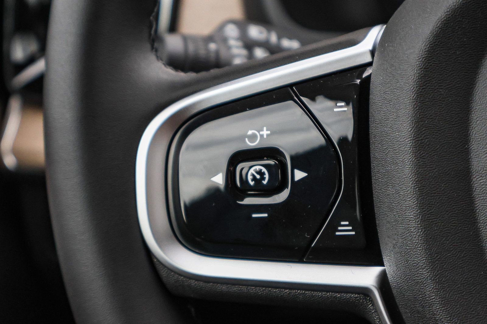 New 2026 Volvo XC90 B5 Plus w/ Protection Package image 35