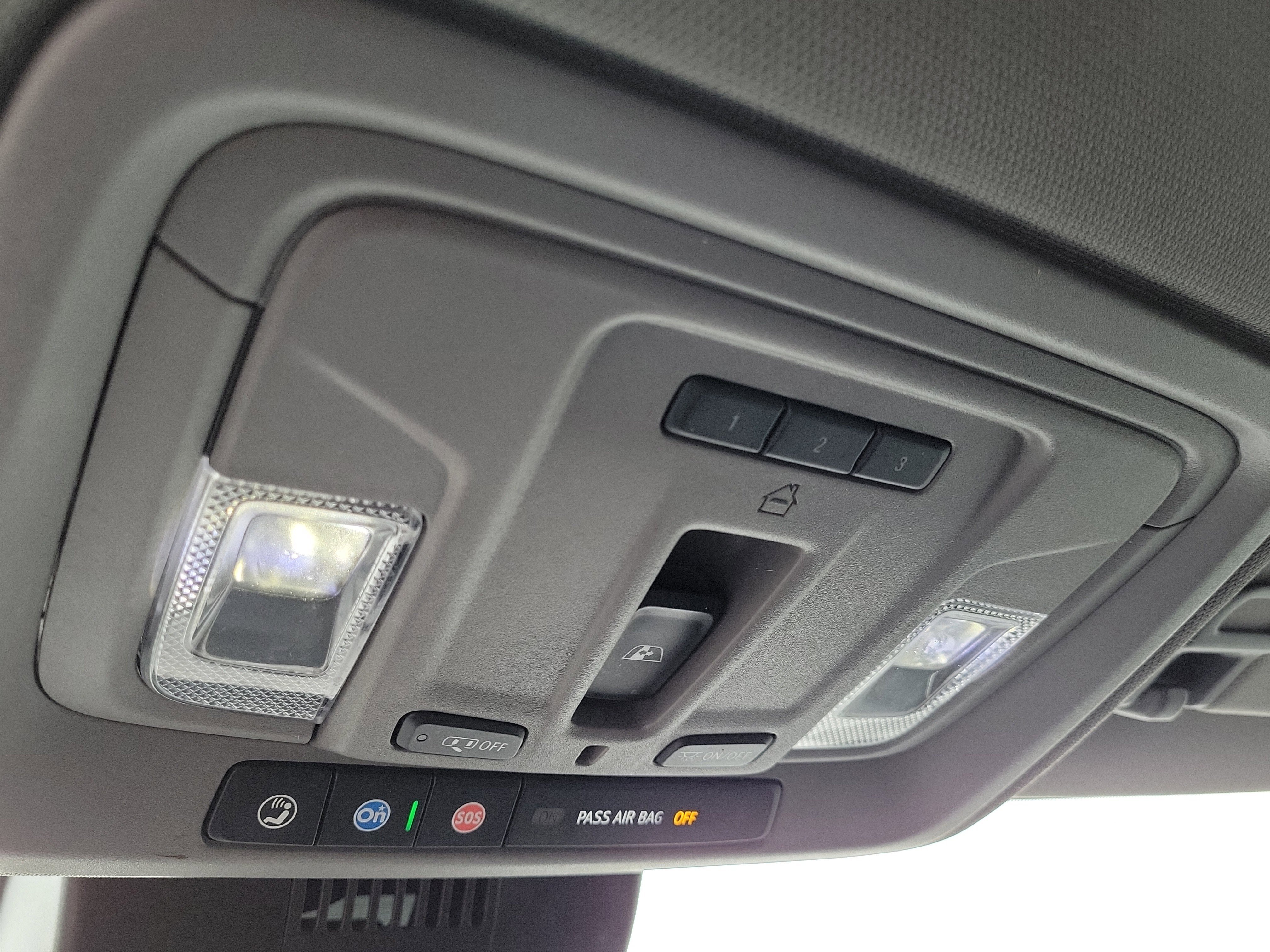 Used 2022 Chevrolet Silverado 1500 LT image 24