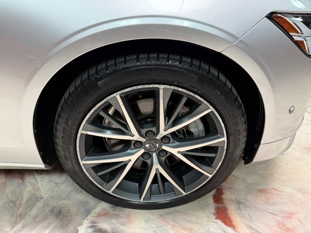 Used 2017 Volvo S90 T6 Momentum w/ Vision Package AWD/4WD image 38