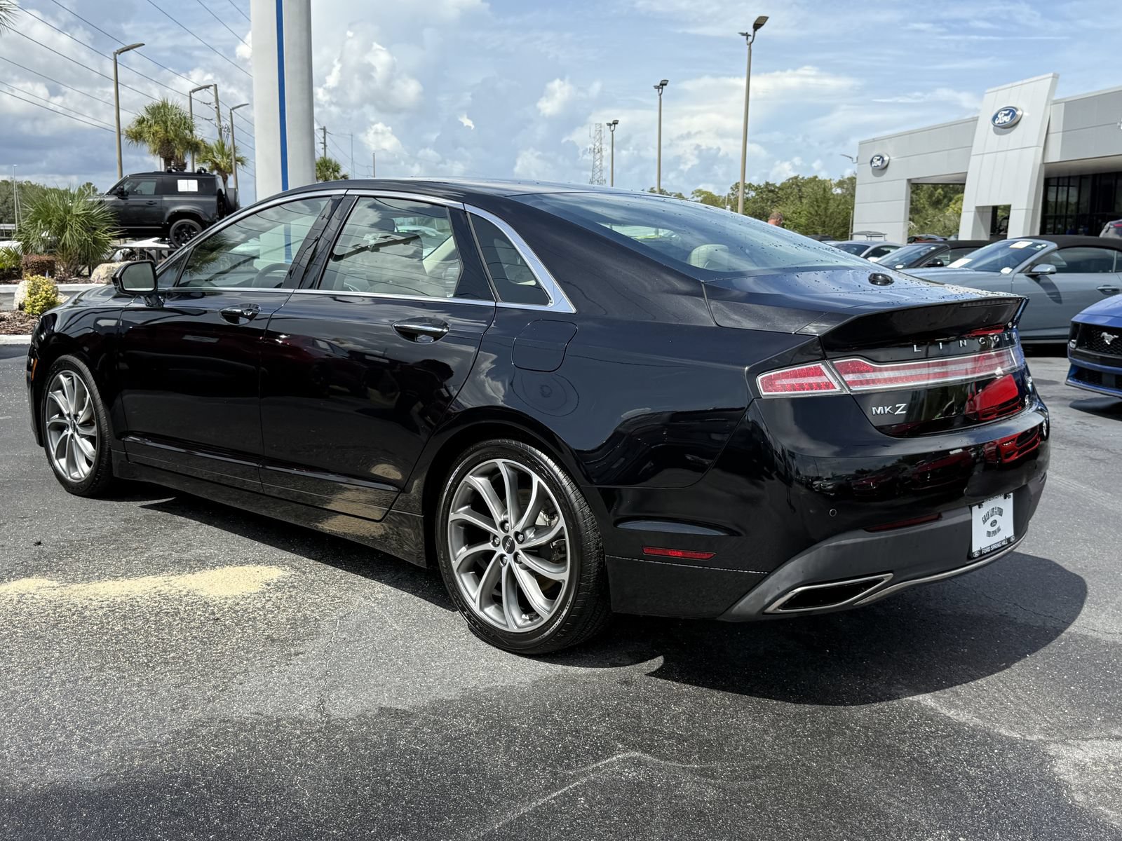 Used 2019 Lincoln MKZ Reserve w/ Reserve Plus Package FWD image 7