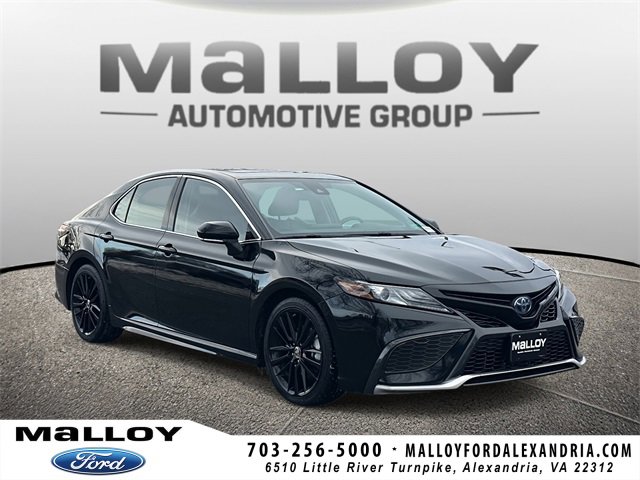 Used 2022 Toyota Camry XSE image 1