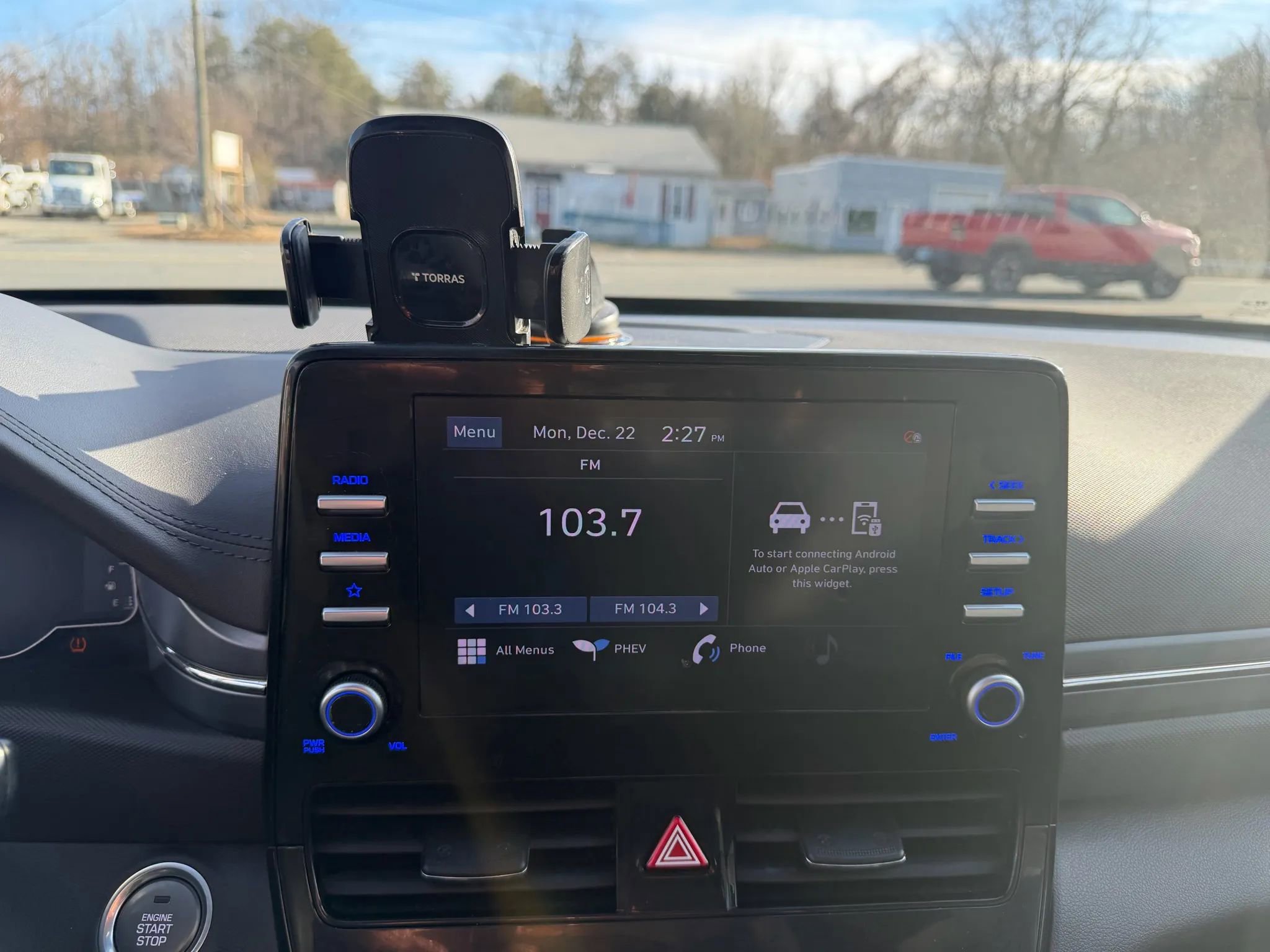 Used 2021 Hyundai Ioniq SE image 24