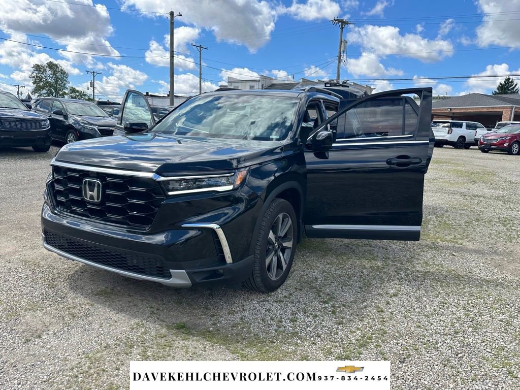 Used 2025 Honda Pilot Elite image 34