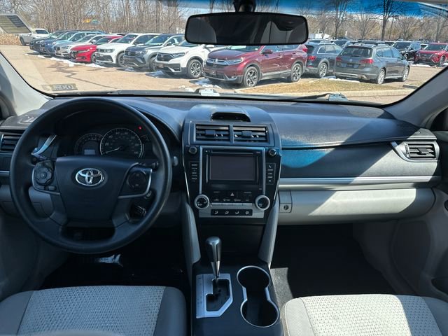Used 2013 Toyota Camry LE image 10