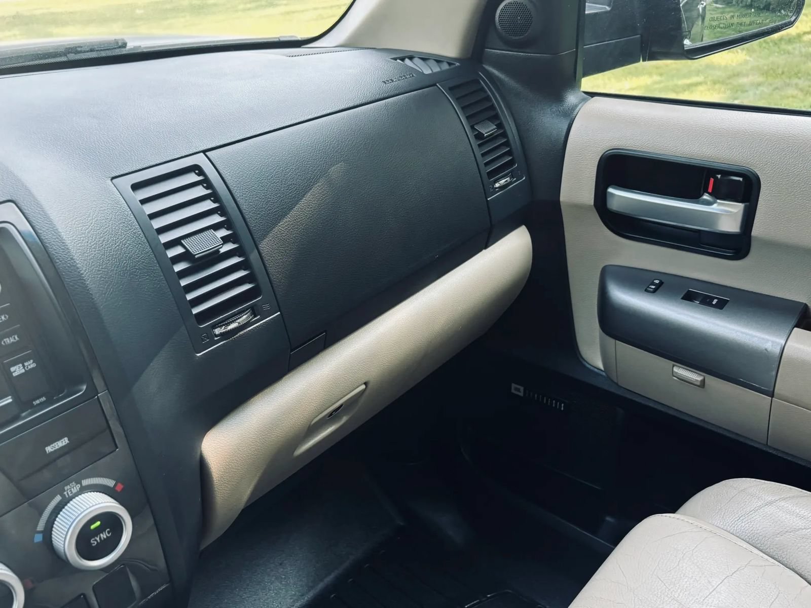 Used 2017 Toyota Sequoia Limited w/ Safety & Convenience Package AWD/4WD image 36