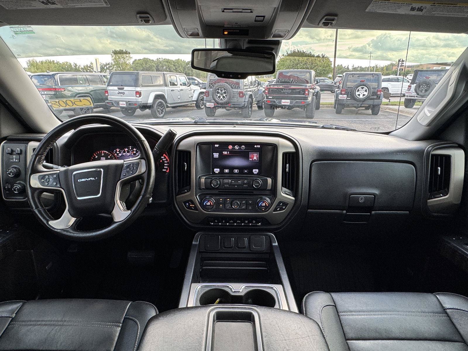 Used 2015 GMC Sierra 1500 Denali w/ Driver Alert Package AWD/4WD image 28