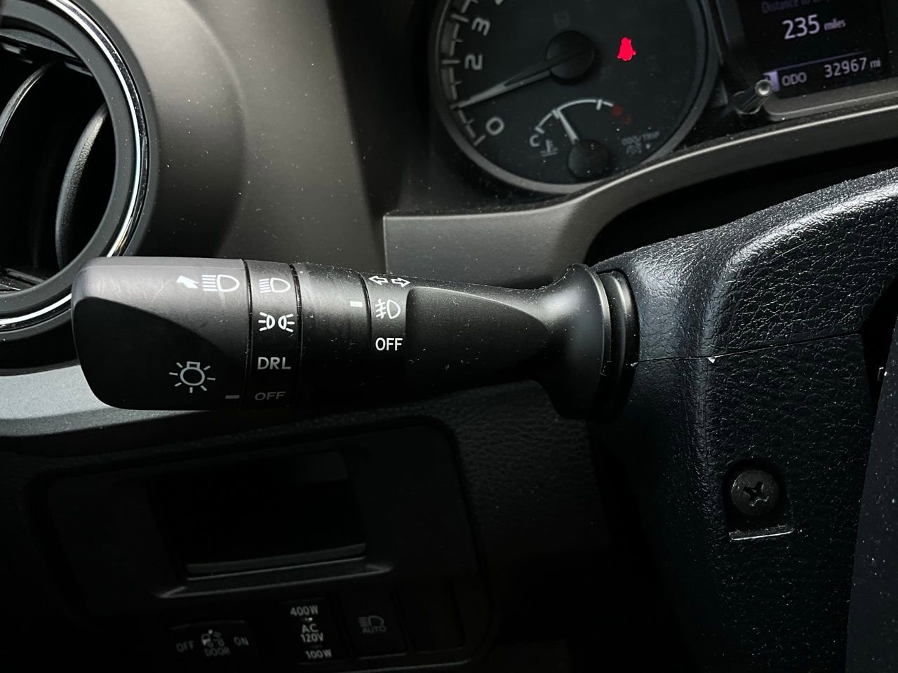 Used 2019 Toyota Tacoma TRD Sport w/ Technology Package image 35