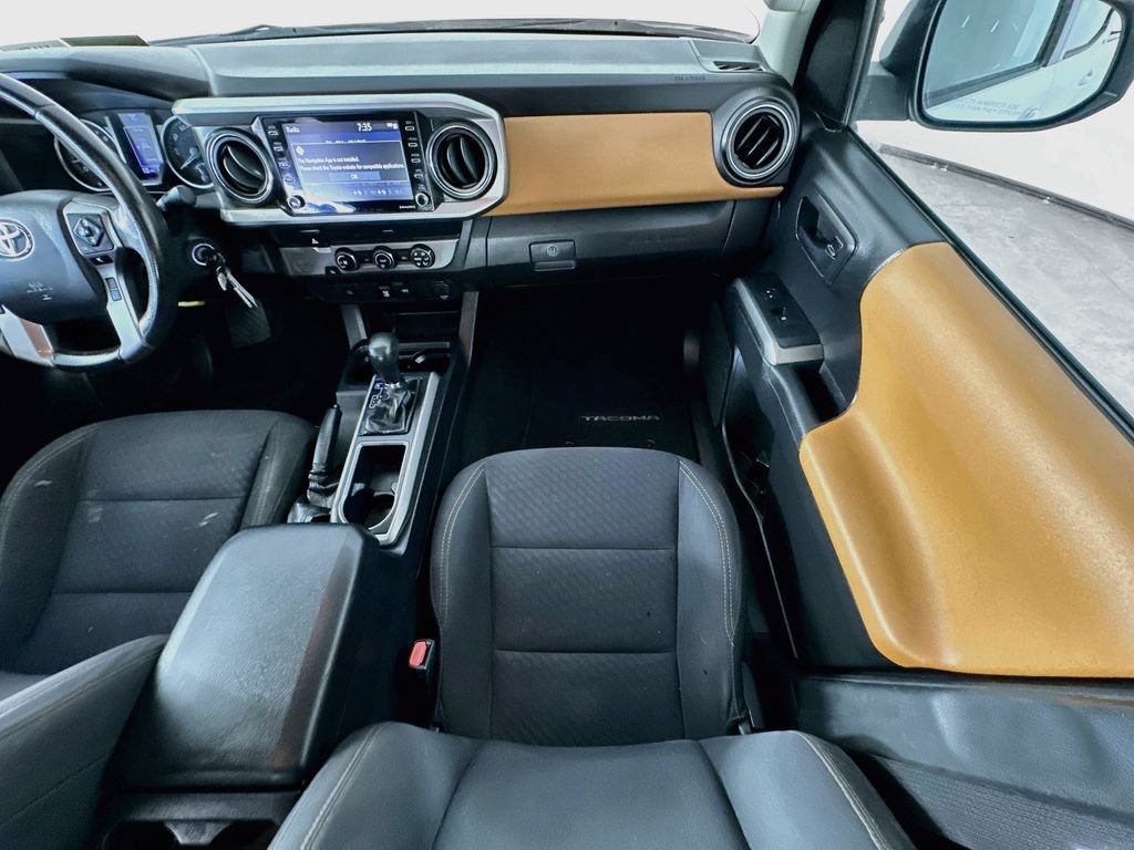 Used 2020 Toyota Tacoma SR5 RWD image 11