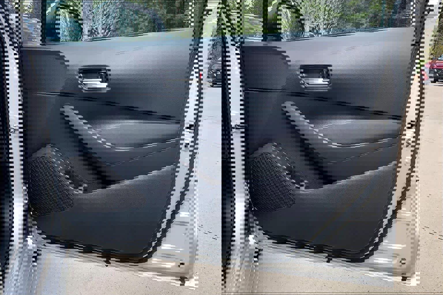 Used 2021 Toyota Corolla LE image 22