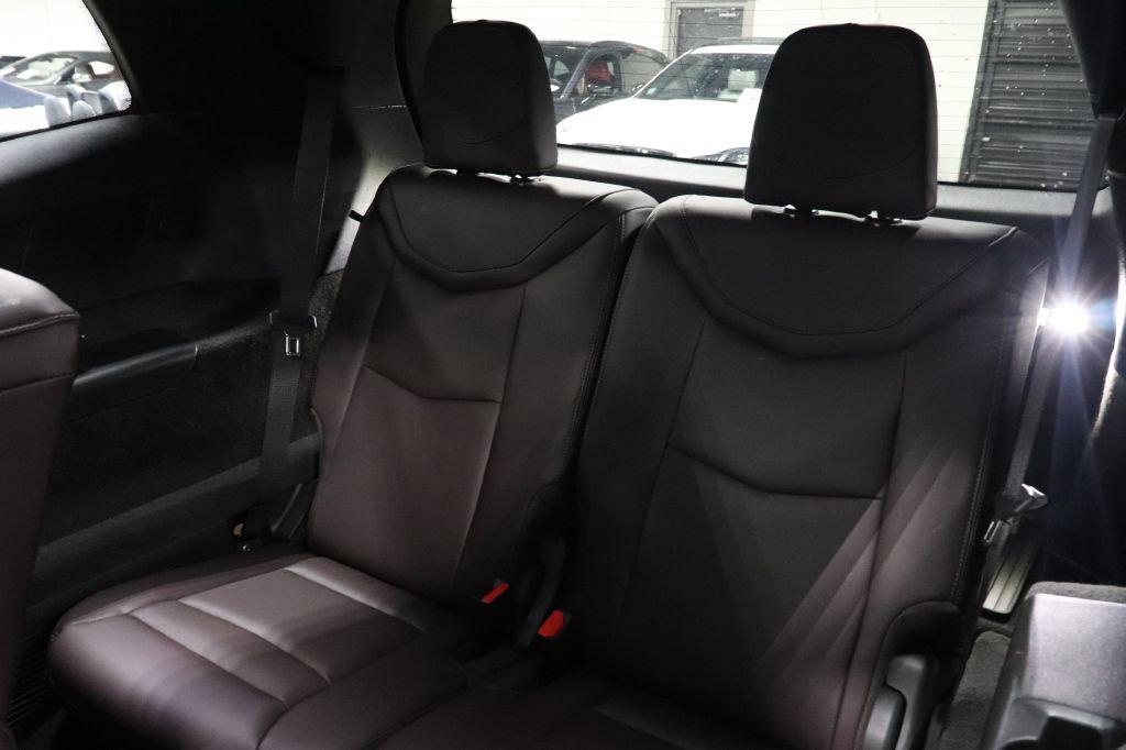 Used 2024 Cadillac XT6 Premium Luxury w/ LPO, Floor Liner Package image 18