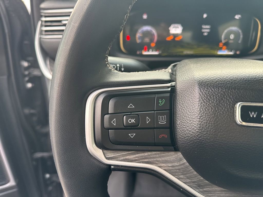 Used 2022 Jeep Wagoneer Series III w/ Flexible Seating Group image 14