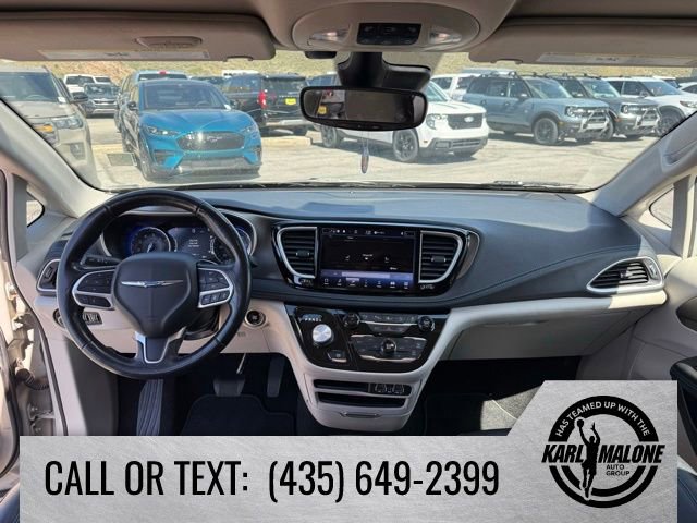 Used 2021 Chrysler Pacifica Touring-L w/ Premium & Safety Sphere Group FWD image 28