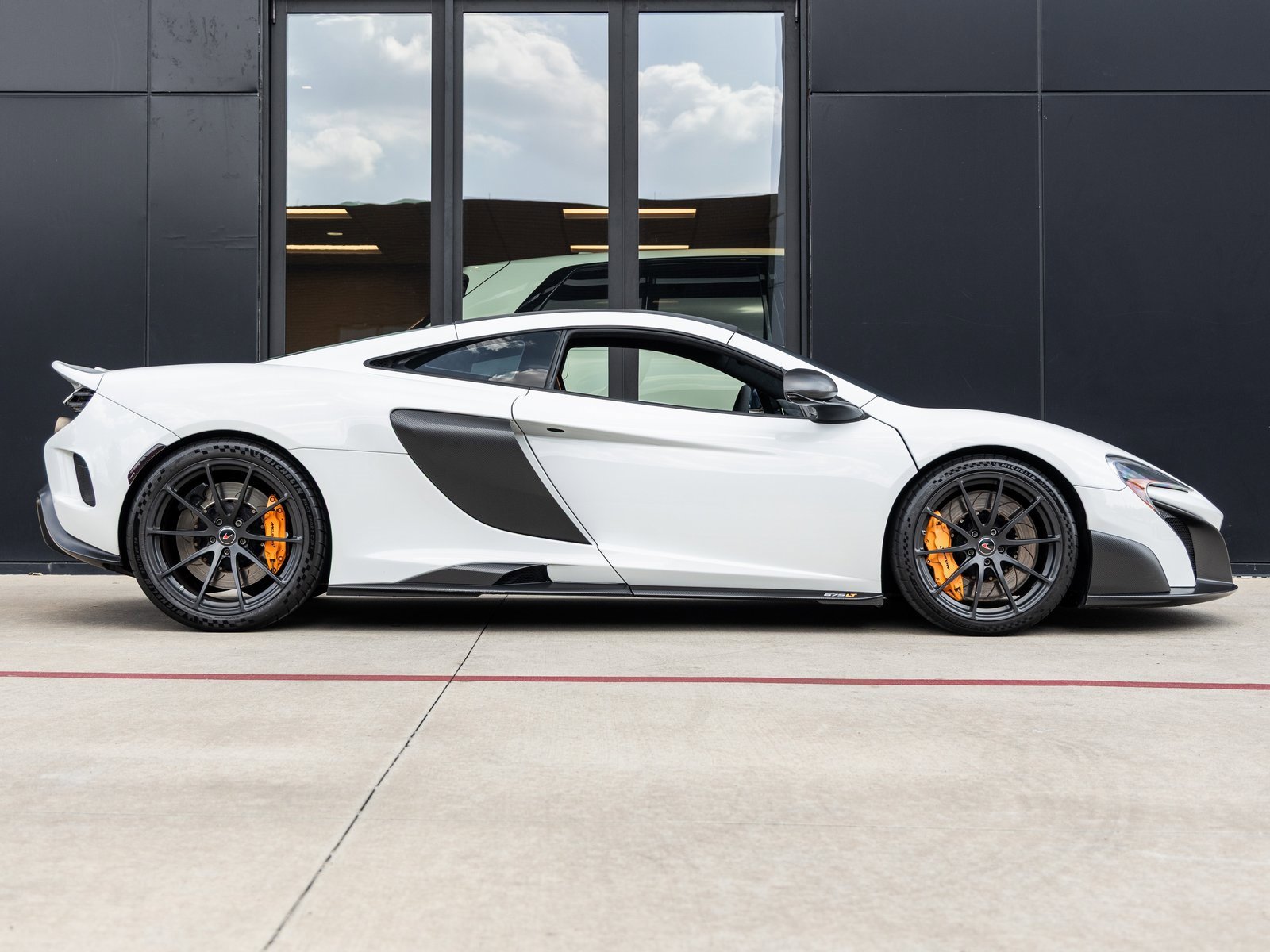 Used 2016 McLaren 675LT Coupe image 11