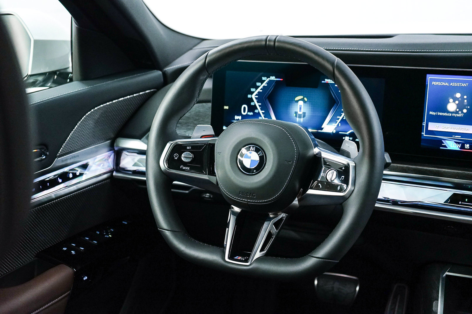 Used 2025 BMW 740i w/ Premium Package RWD image 15