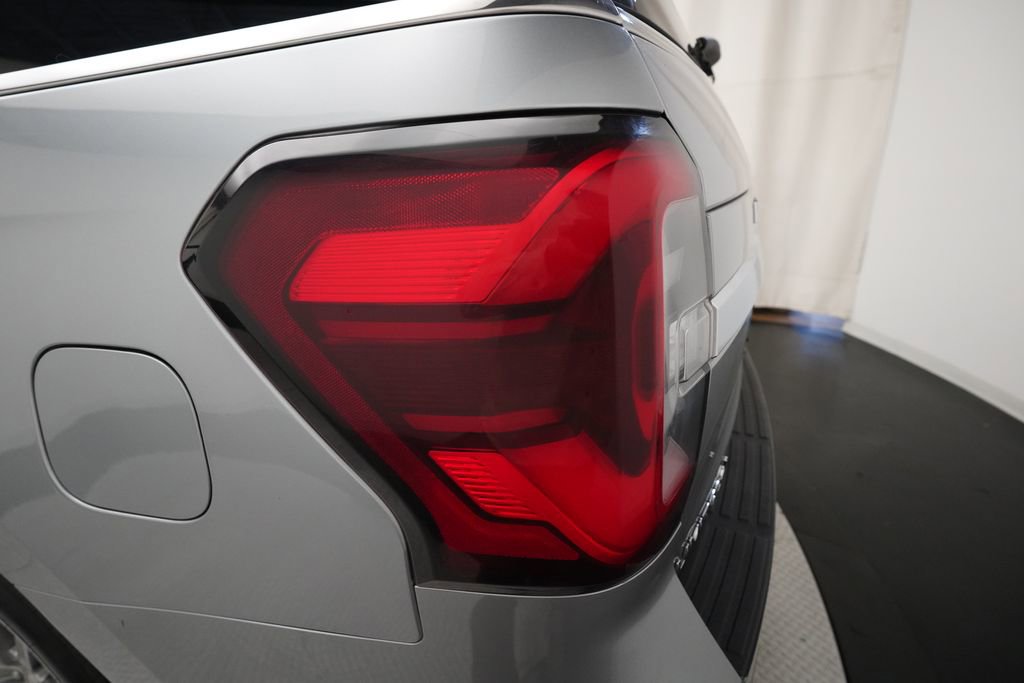 Used 2024 Ford Expedition Limited image 32