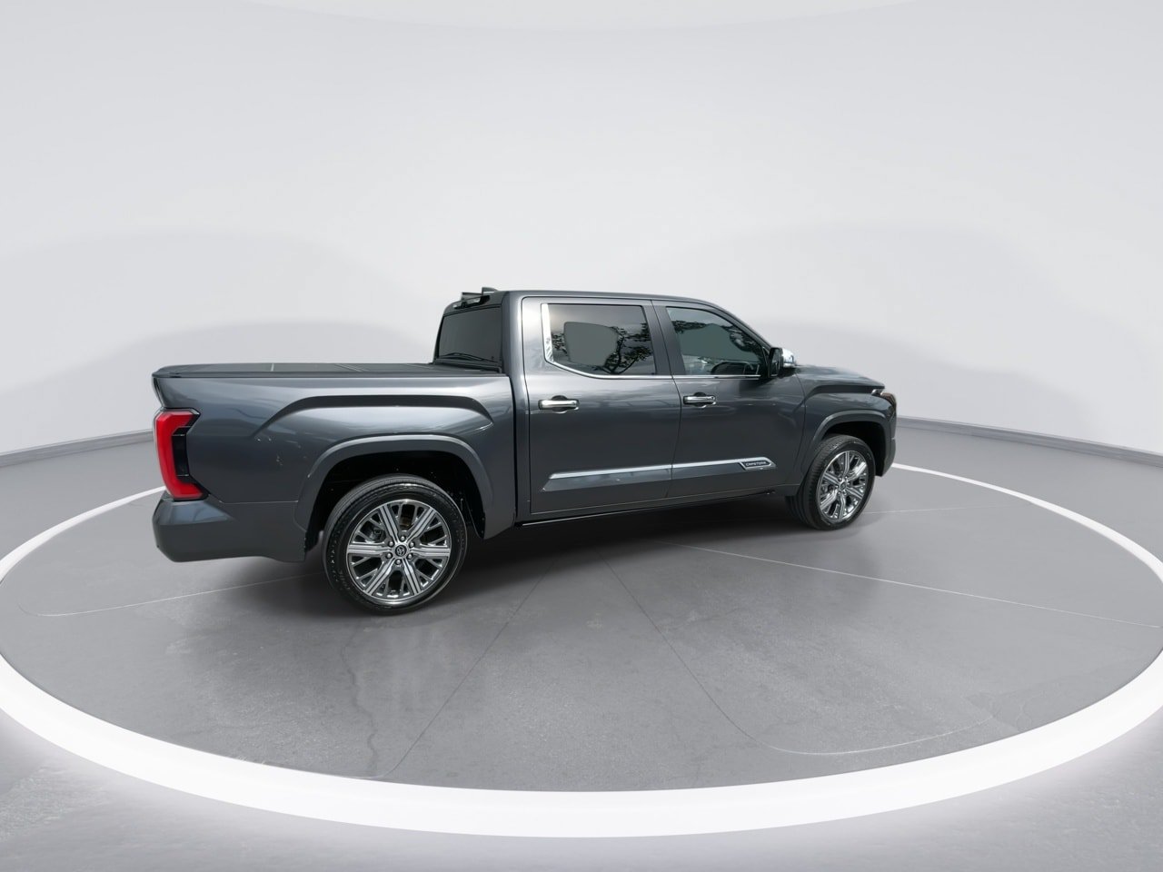 Used 2024 Toyota Tundra Capstone AWD/4WD image 21