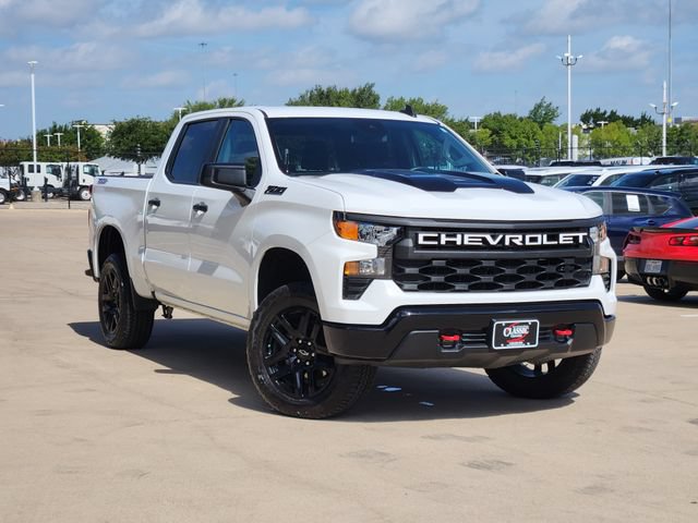 Used 2025 Chevrolet Silverado 1500 Custom Trail Boss w/ LPO, Dark Essentials Package AWD/4WD video 2