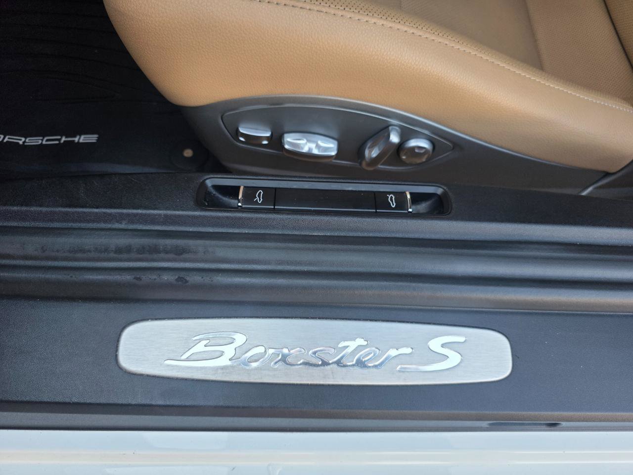 Used 2015 Porsche Boxster S RWD image 39