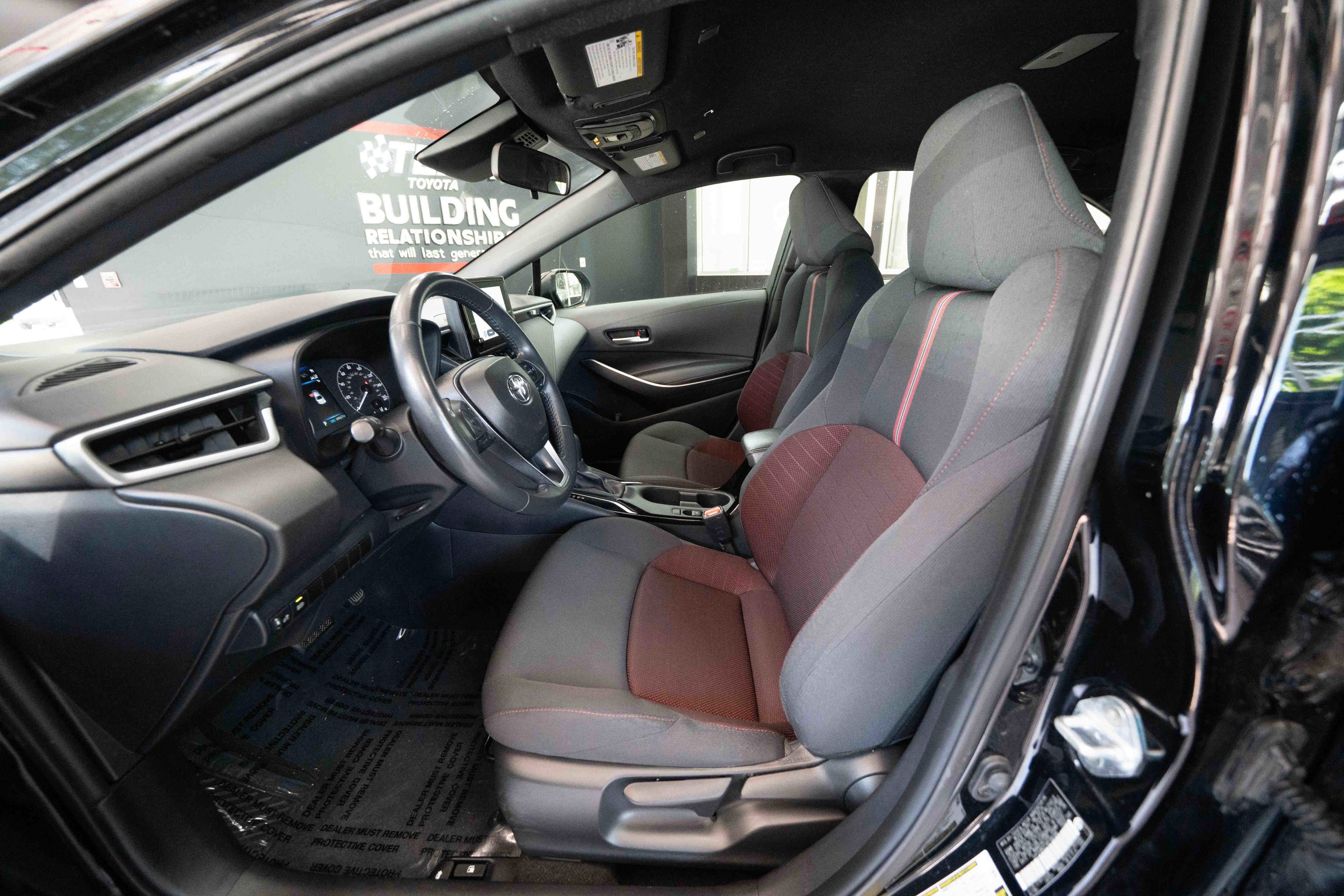 Used 2024 Toyota Corolla SE FWD image 9