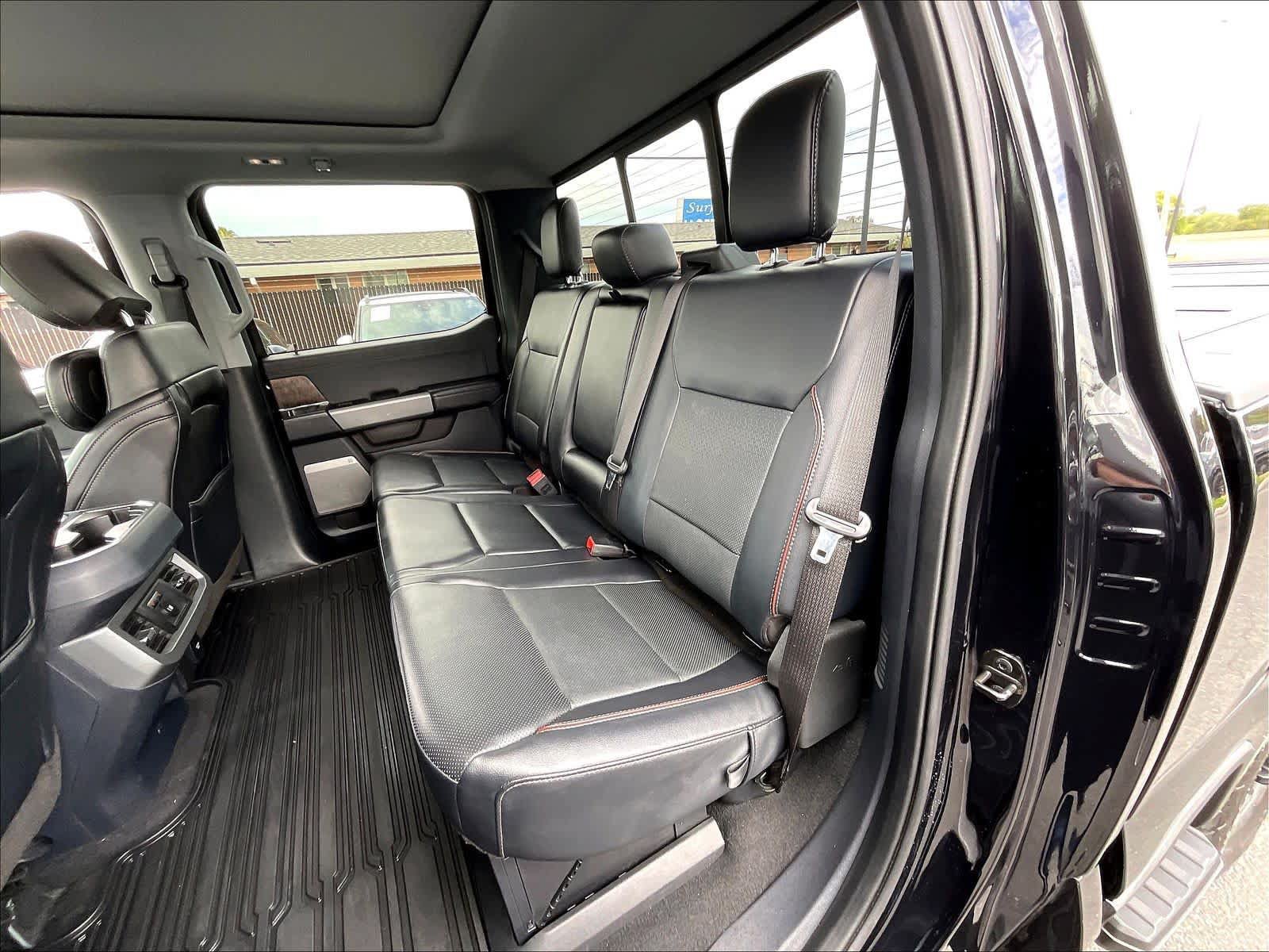 Used 2023 Ford F250 Lariat w/ Lariat Ultimate Package AWD/4WD image 29