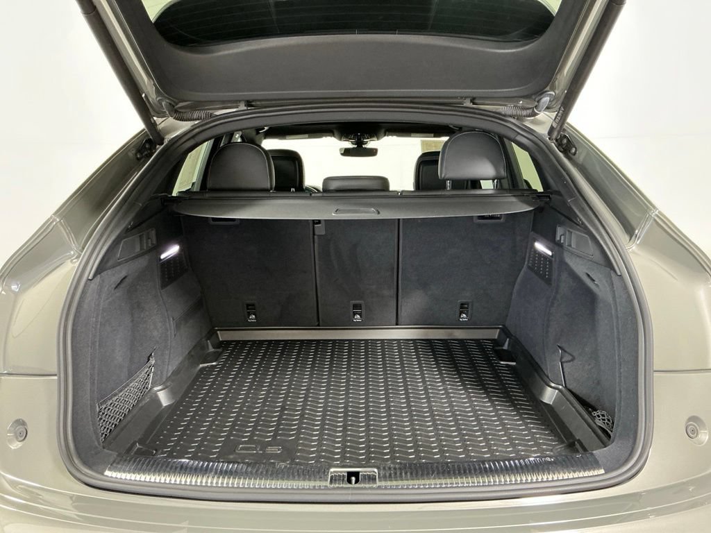 Used 2023 Audi SQ5 Premium Plus w/ Premium Plus Package AWD/4WD image 29