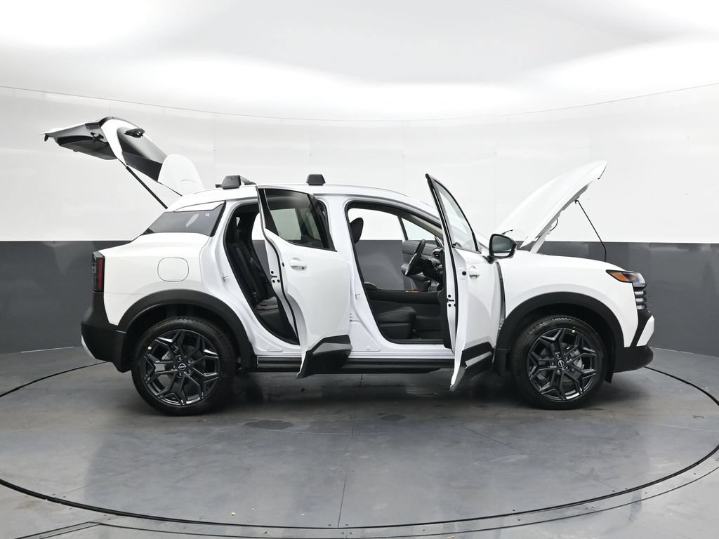 New 2026 Nissan Kicks SR w/ Cold Weather Package FWD image 43