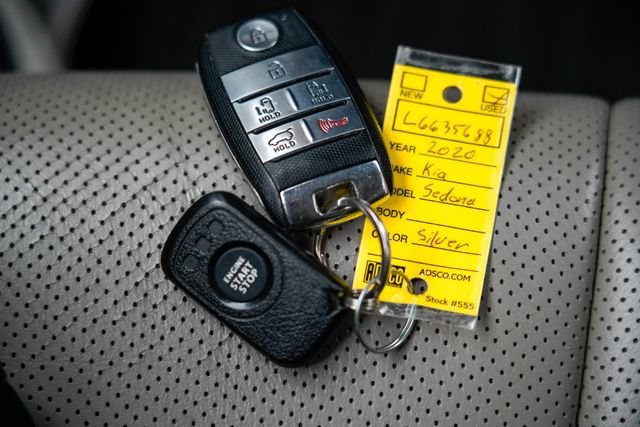 Used 2020 Kia Sedona EX FWD image 35
