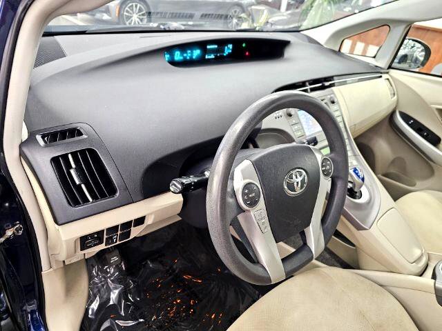 Used 2014 Toyota Prius Three image 7