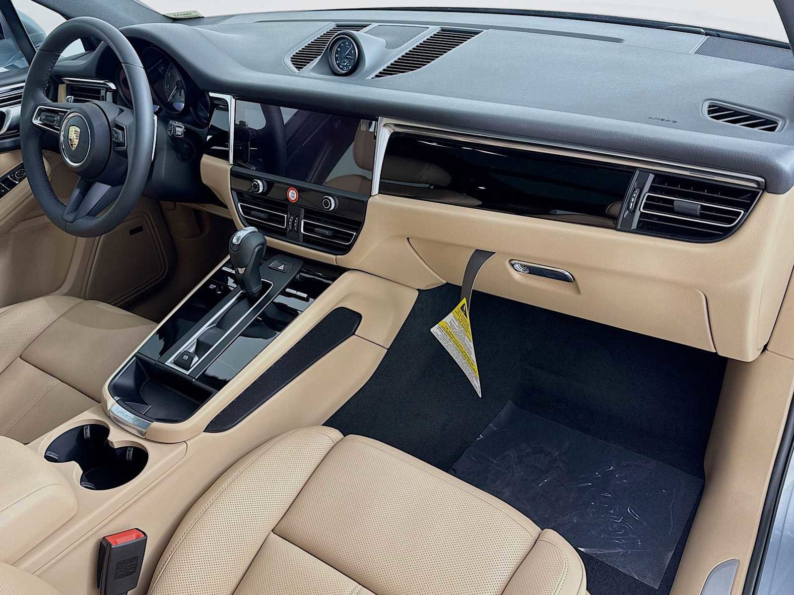New 2025 Porsche Macan S image 31