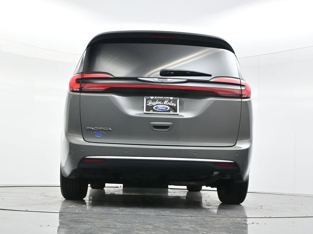 Used 2025 Chrysler Pacifica Select FWD image 48