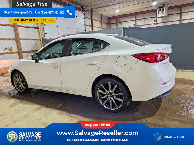 Used 2018 MAZDA MAZDA3 Touring FWD image 3