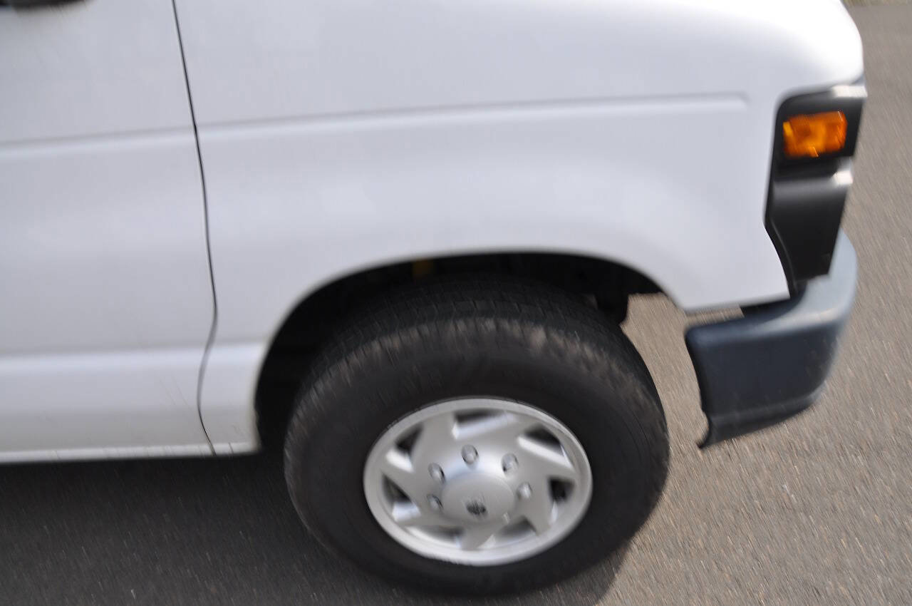 Used 2013 Ford E-250 and Econoline 250 RWD image 29