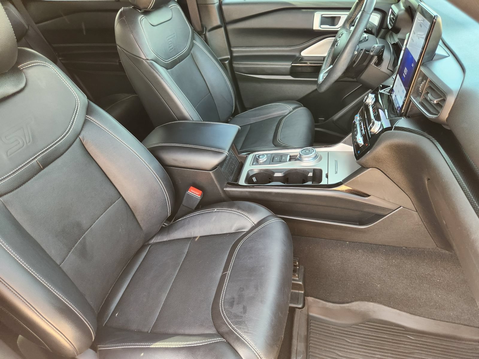 Used 2023 Ford Explorer ST w/ Equipment Group 401A AWD/4WD image 15