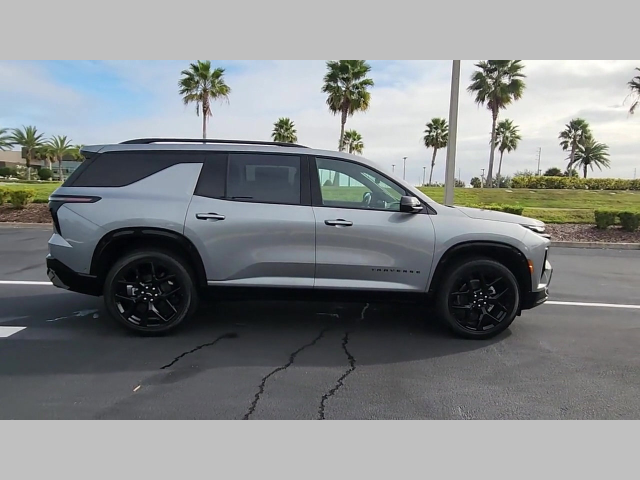 New 2026 Chevrolet Traverse RS image 25