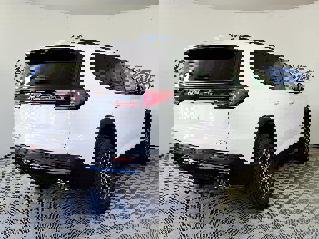 New 2026 GMC Acadia AT4 w/ Luxury Package image 10