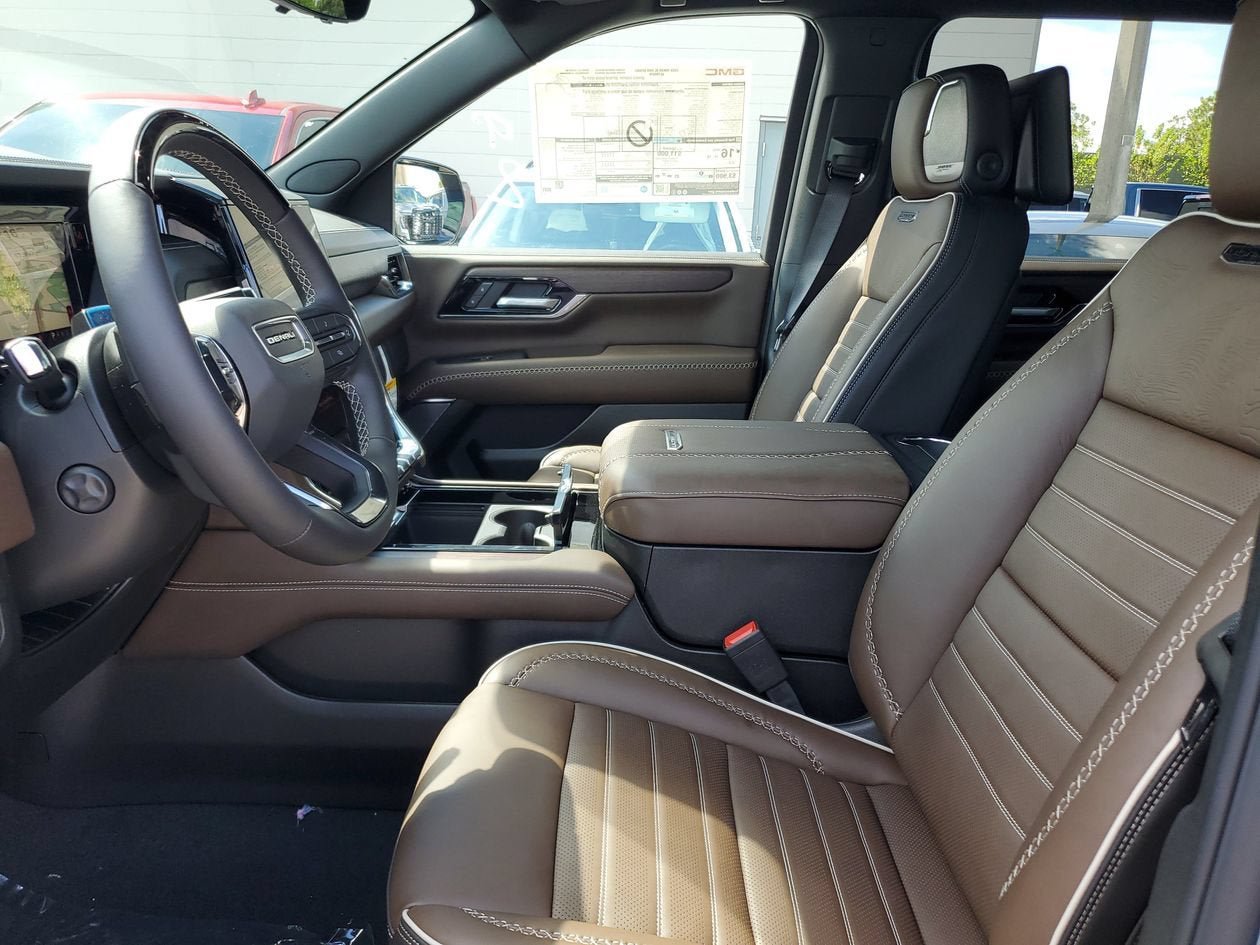 New 2026 GMC Yukon XL Denali Ultimate AWD/4WD image 19