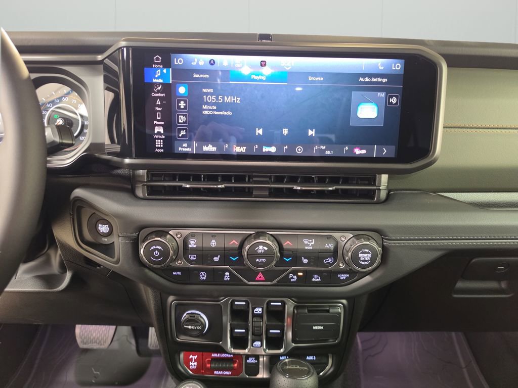 New 2026 Jeep Gladiator Mojave w/ Safety Group image 22