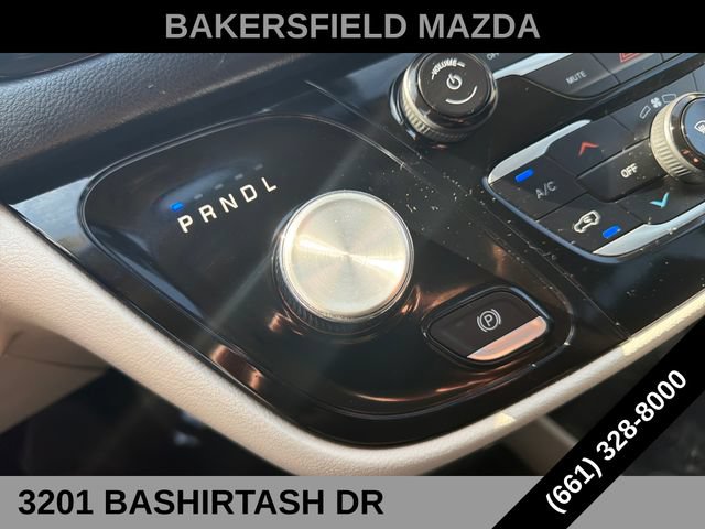 Used 2023 Chrysler Pacifica Touring-L FWD image 22