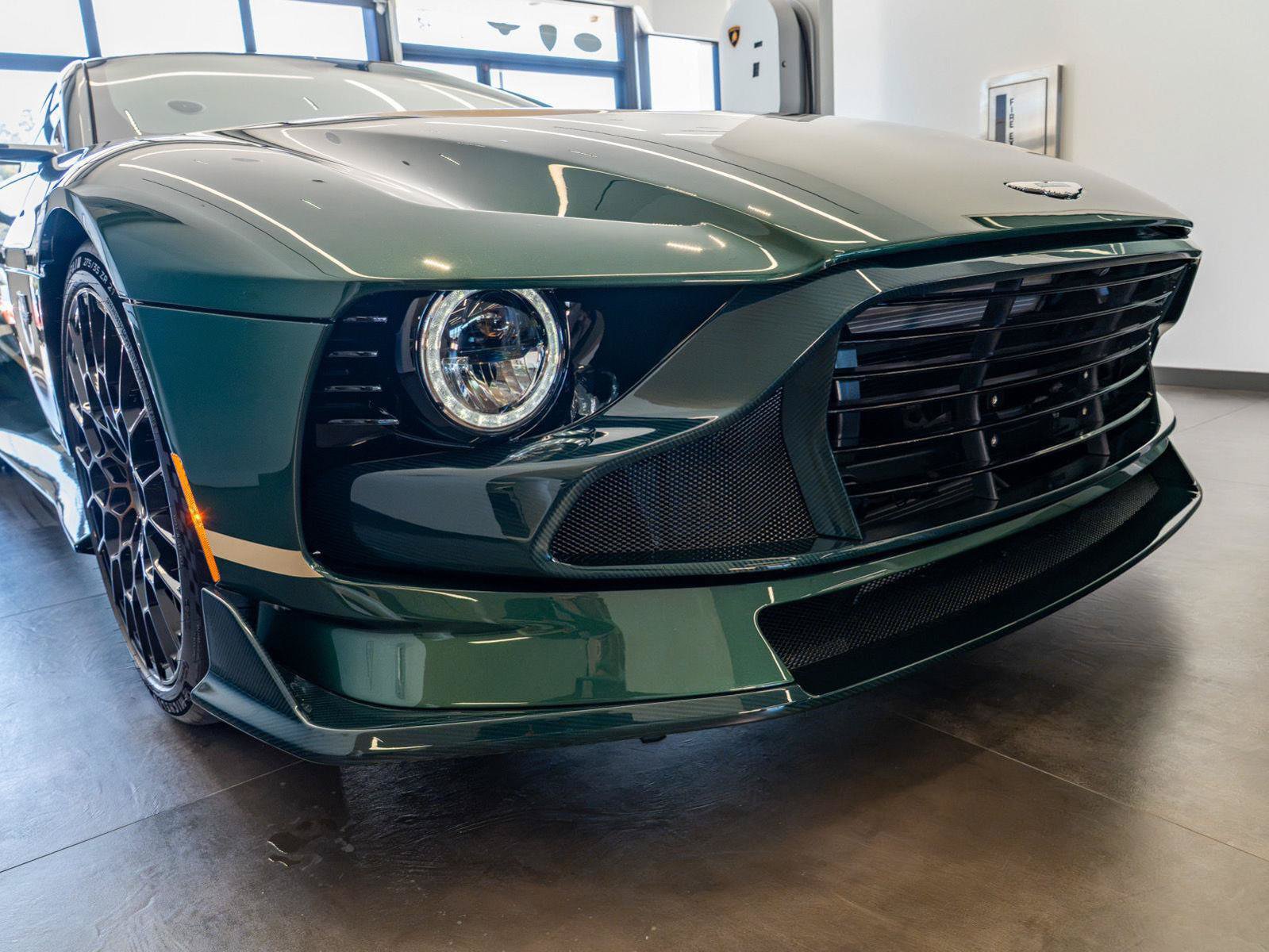 Used 2024 Aston Martin Valour RWD image 73